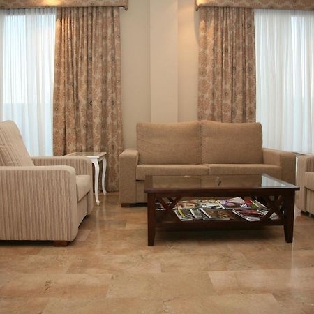 Hotel Torre Del Oro La Rinconada Kültér fotó