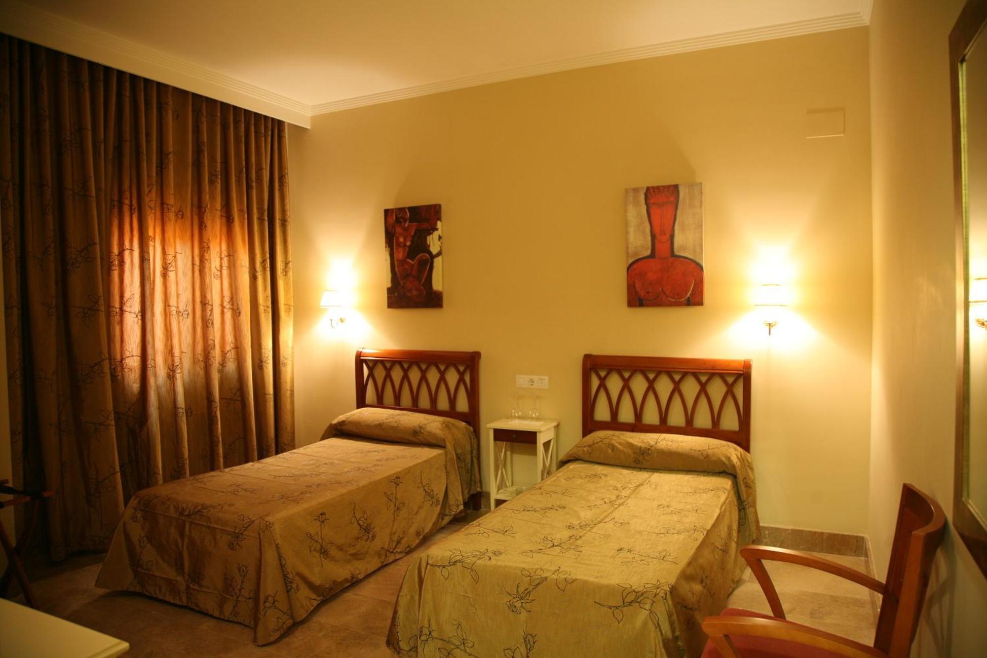 Hotel Torre Del Oro La Rinconada Kültér fotó
