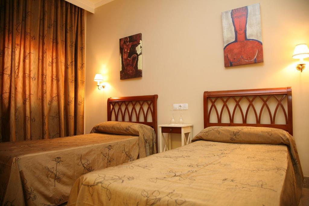 Hotel Torre Del Oro La Rinconada Kültér fotó